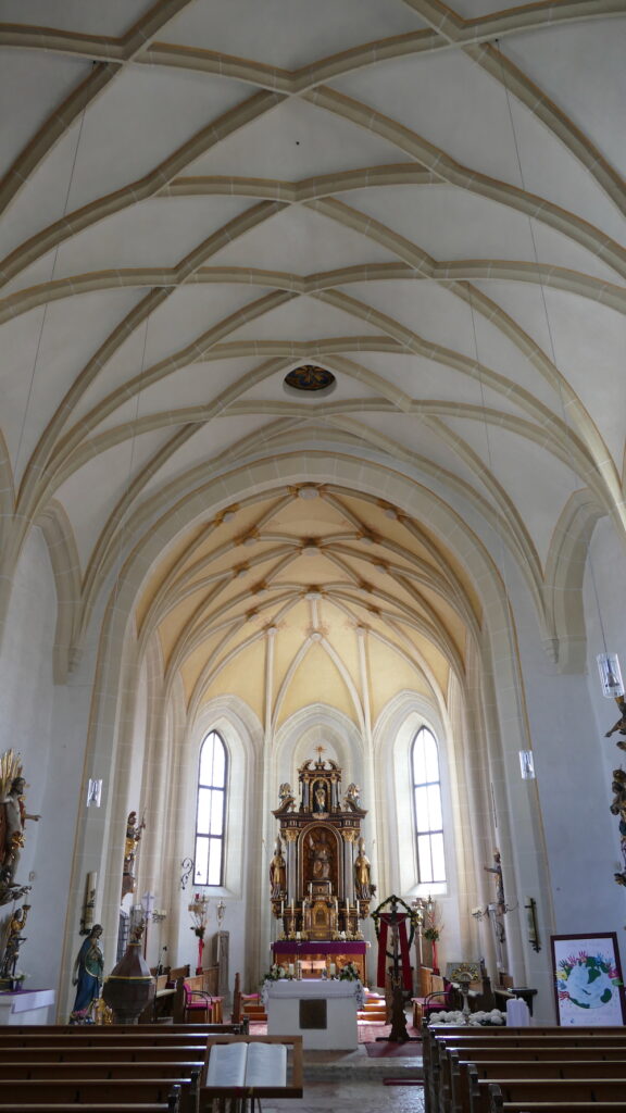 Erlstaett st peter und paul im thale gesamteindruck