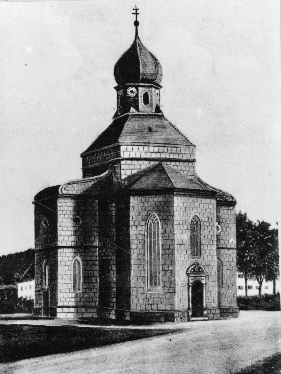 Markus Schreiber zeichnete 1910 die Kirchen des Dekanats Traunstein. Fotos der Ansichtskarten im Heimatarchiv Vachendorf.