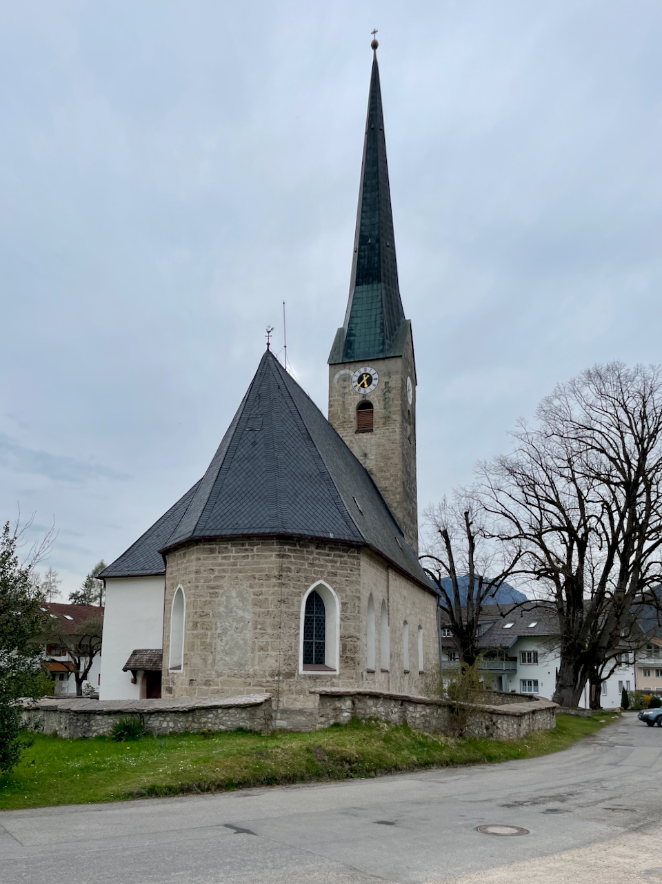 Kirchengebäude Aussenansicht 2025 fotografiert von Jochen Nistler