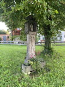 Pestsäule am Maibaum