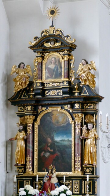 Johannes auf Patmos umrahmt vom Hl. Franziskus (links) und Hl. Antonius (rechts) Vachendorf mariae himmelfahrt nebenaltar links